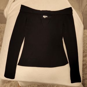 Off the Shoulder long sleeve